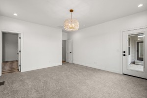 41-web-or-mls-1805-N-Black-Elm-41