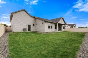 49-web-or-mls-1805-N-Black-Elm-49